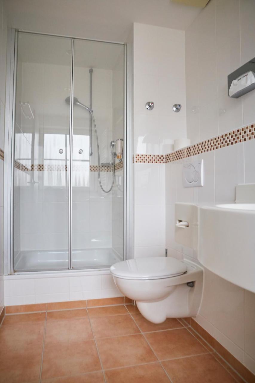 Bed&Breakfast Erber Ismaning Exterior foto